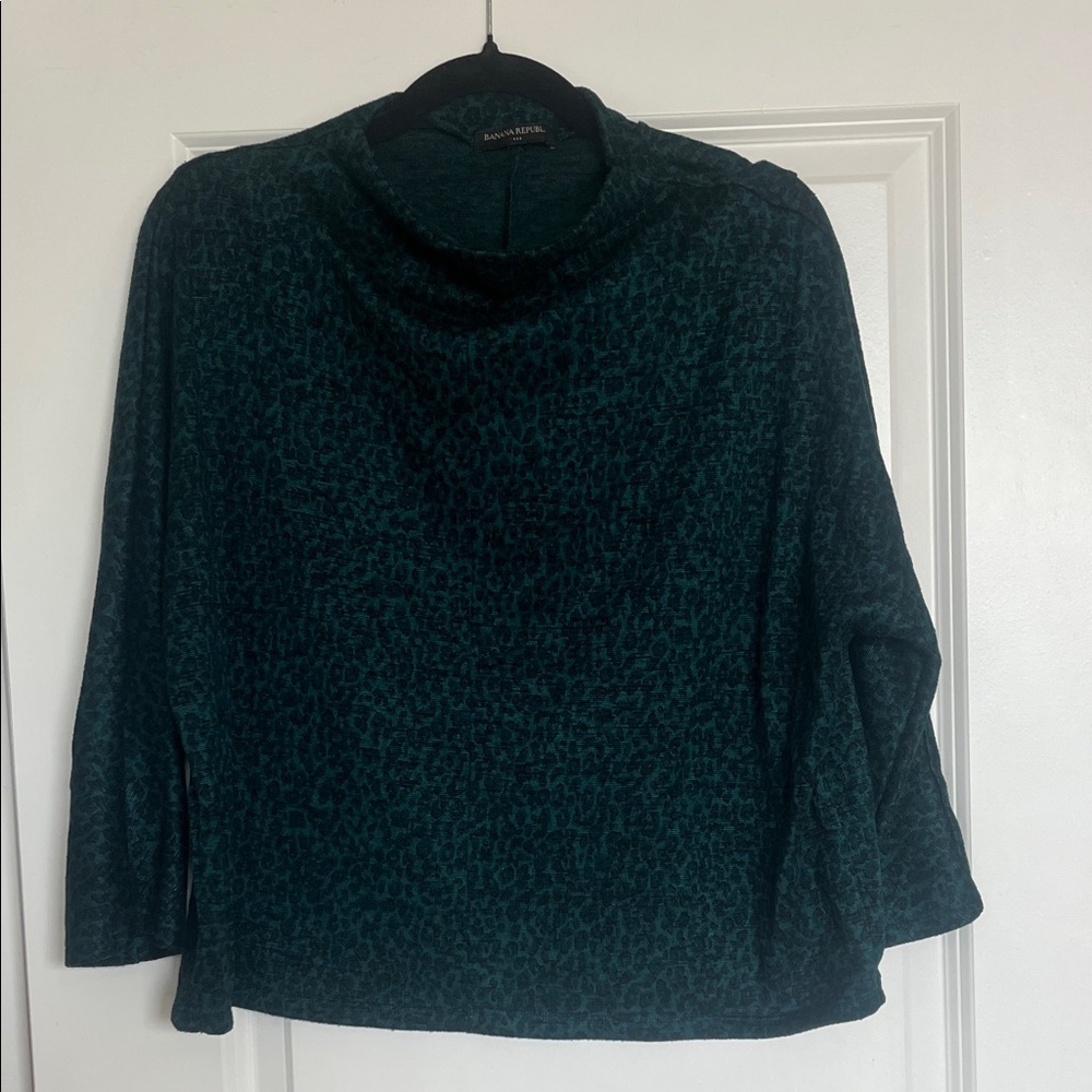 Banana Republic Green Leopard Cheetah Animal Print Top